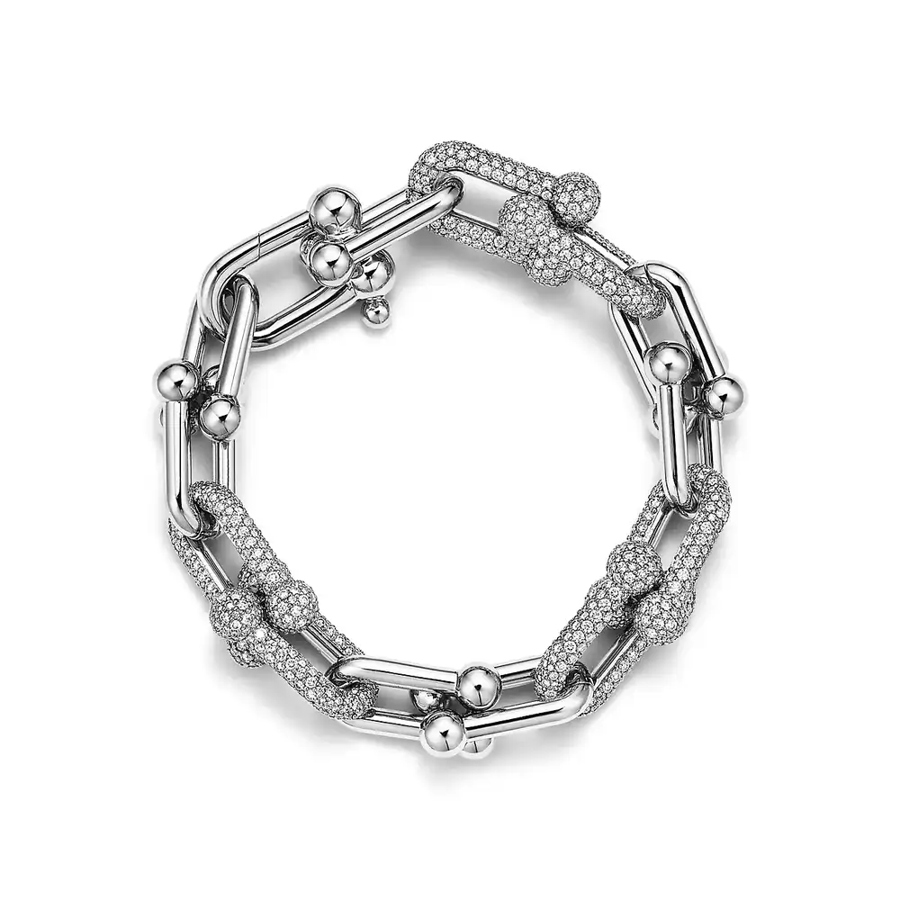 Flower necklace