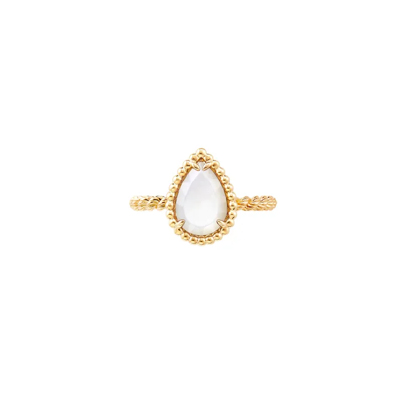 Move earrings