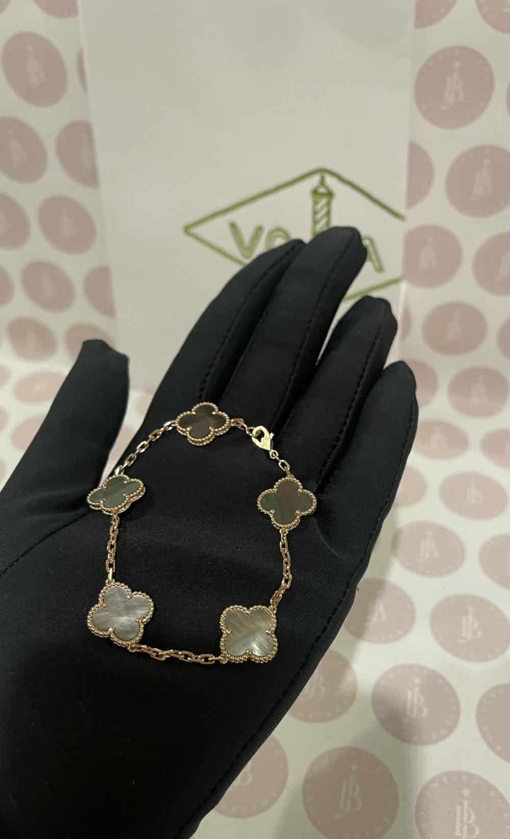 Flower ring
