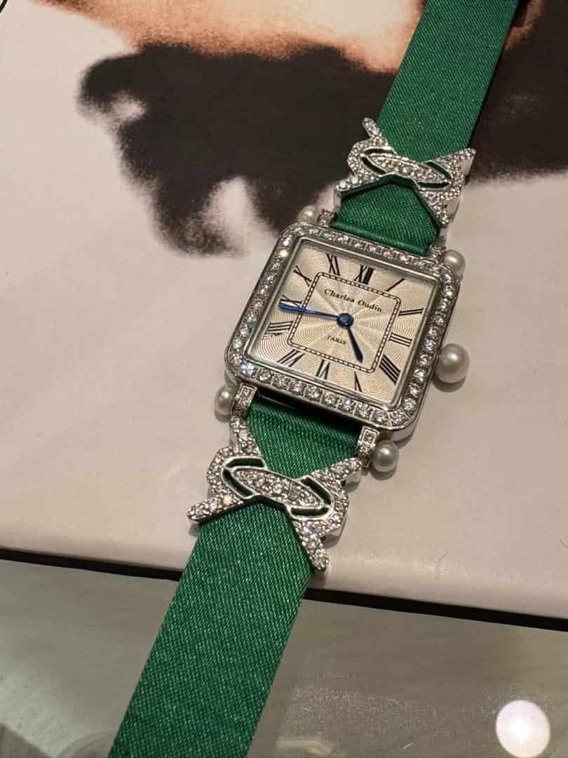 Possession bracelet medium