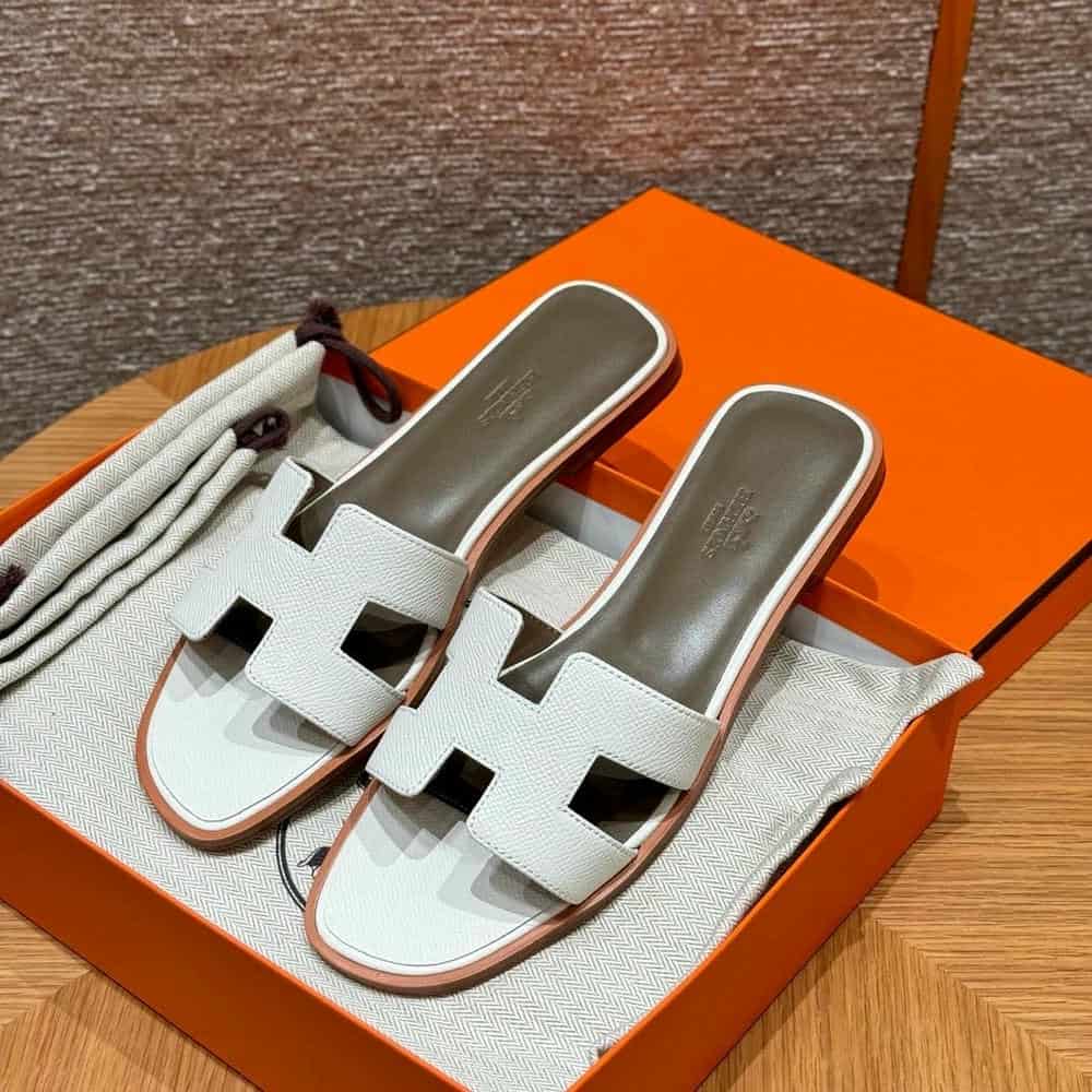 Oran sandal