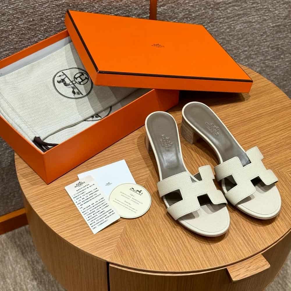 Oasis sandal