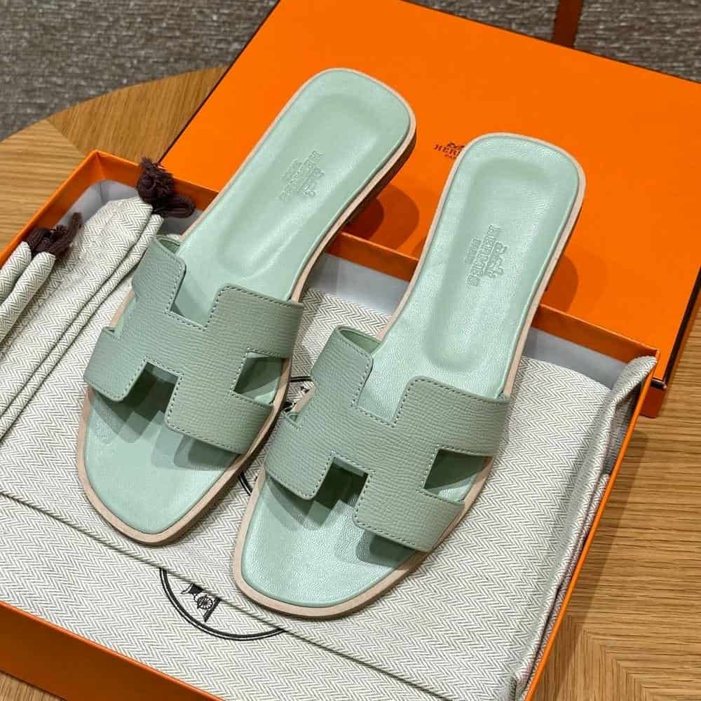 Oran sandal